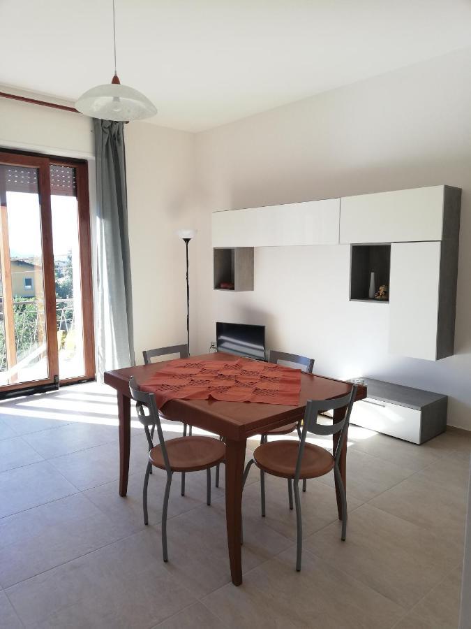 Ferienwohnung La Rosa Rossa Cambiasca Exterior foto